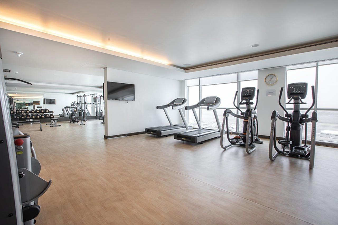 Royal M Al Aqah Beach Resort By Gewan Esterno foto The gym at the hotel