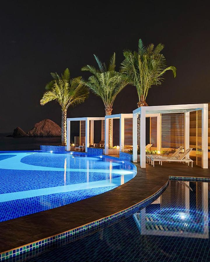 Royal M Al Aqah Beach Resort By Gewan Esterno foto The pool at the Westin Abu Dhabi