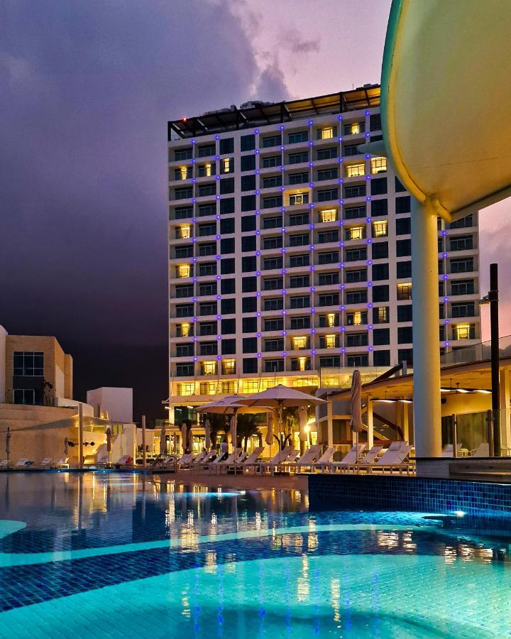 Royal M Al Aqah Beach Resort By Gewan Esterno foto The Westin Maldives