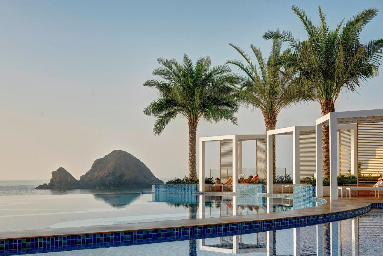 Royal M Al Aqah Beach Resort By Gewan Esterno foto The View, The Palm