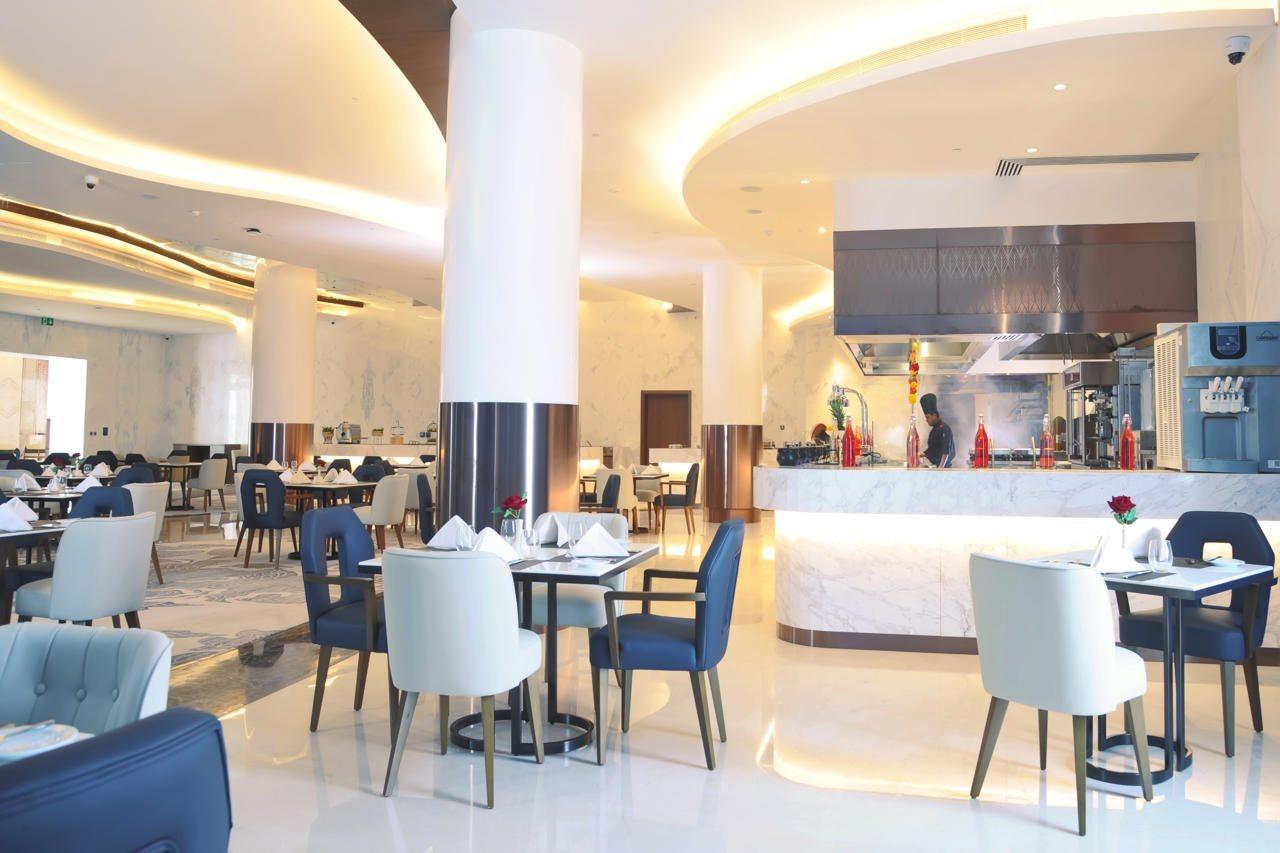 Royal M Al Aqah Beach Resort By Gewan Esterno foto The restaurant