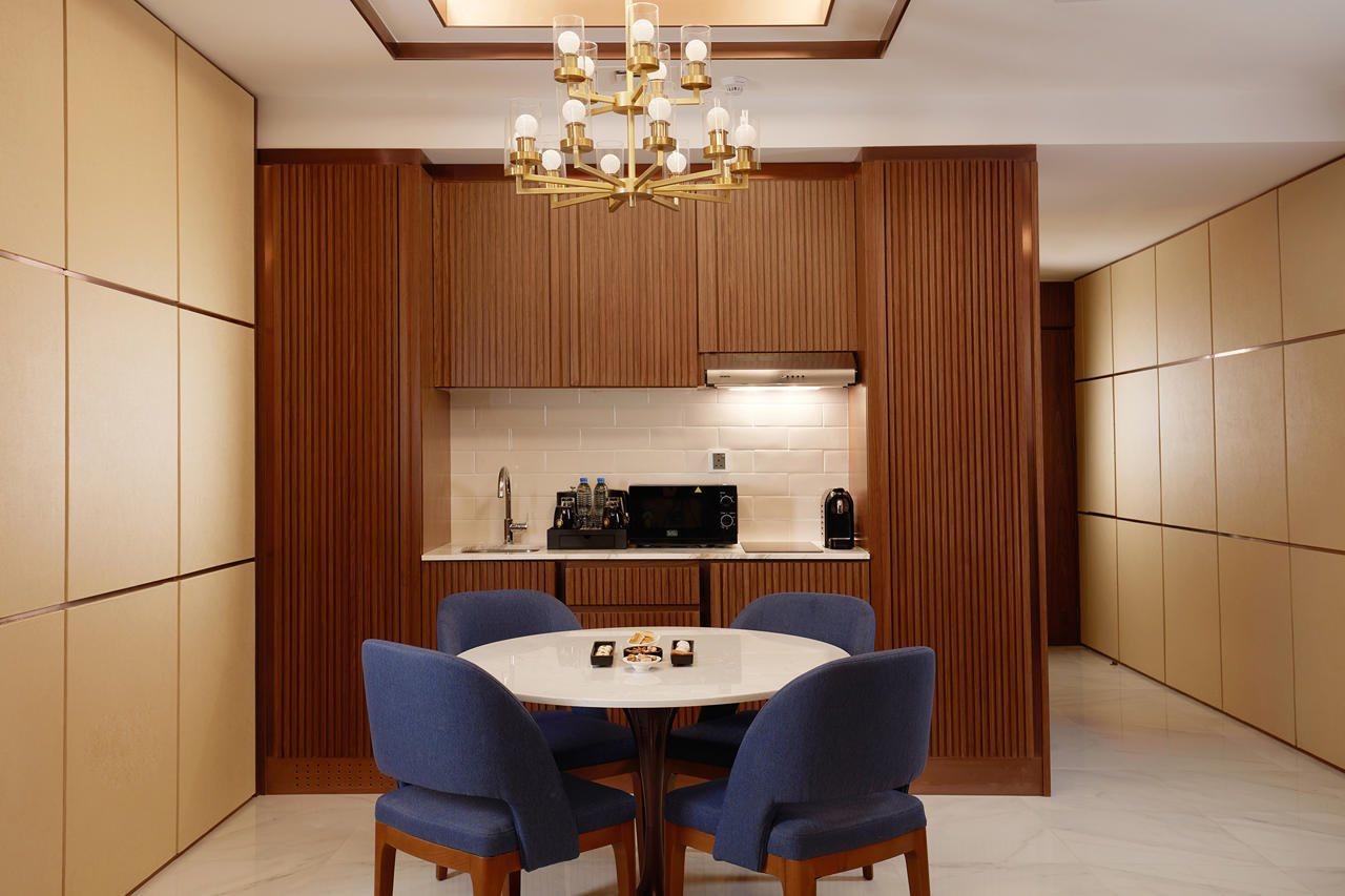 Royal M Al Aqah Beach Resort By Gewan Esterno foto A kitchen in a suite at The Ritz-Carlton, Tokyo